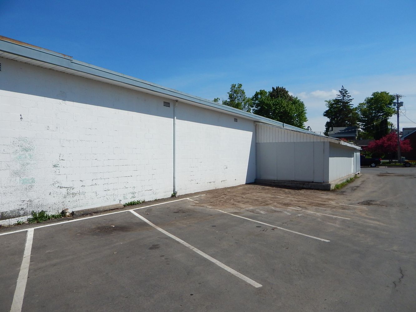 6006 New Hartford St, Wolcott, NY 14590
